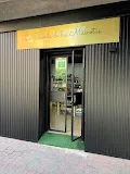 La Tienda de las Mascotas abre en Murcia con un nuevo concepto de alimentación natural para perros y gatos