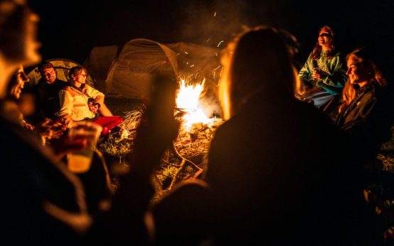Vista aérea de una zona de acampada en un festival de música