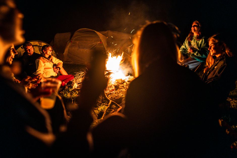 Vista aérea de una zona de acampada en un festival de música