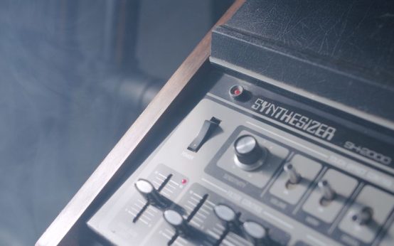 James Ellis Ford transforma la adversidad en ‘Lost In Another World’, su disco más vital