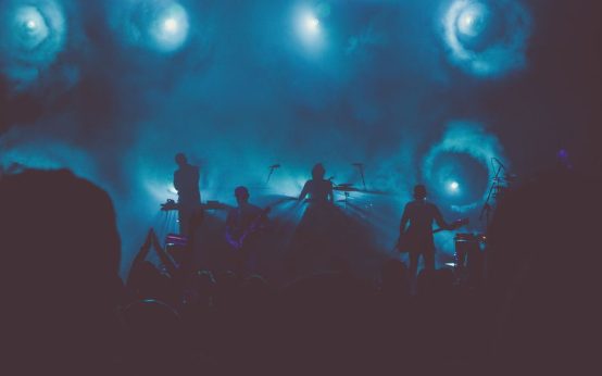 Nadie Patín madura su sonido y perfecciona el pop punk en «Volver a casa»